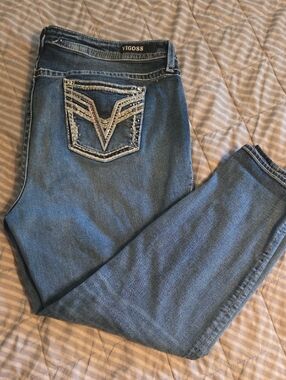 Vigoss Blue Denim Jeans with Embellished Back Pockets Skinny Sz 22